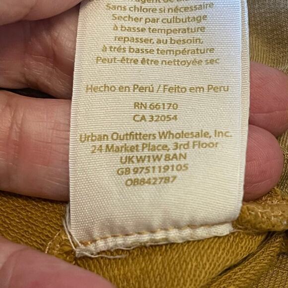 Free People GB 975119105 Oversized Distressed Tan Sweater Size XS - Picture 6 of 8